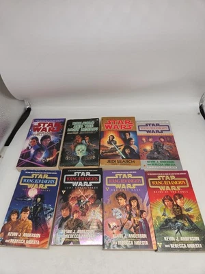 8 Star Wars, 5 Lot of Young Jedi Knights Kevin Anderson, Darksaber, Han Solo PB - Image 1 of 4