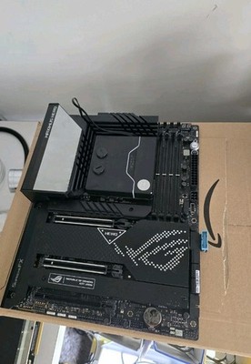 Asus ROG Maximus Z690 HERO - Intel 1700 Gaming Mainboard