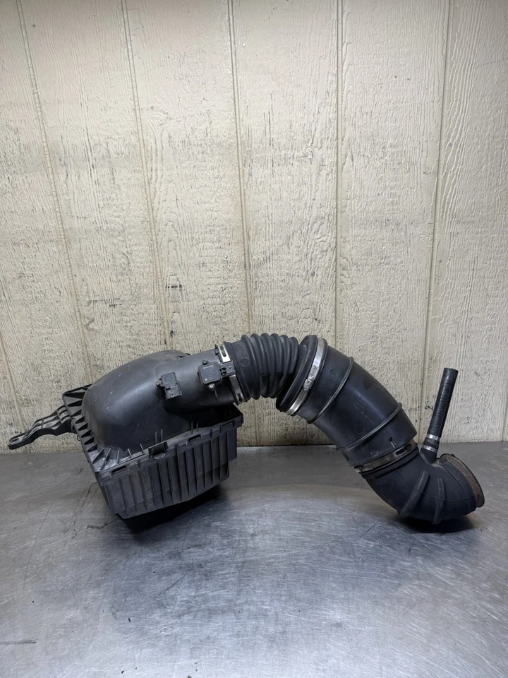 Dodge RAM 3500 2007-2008 6,7 L diésel Cummins caja de admisión de aire de fábrica OEM Foto 4 de 4