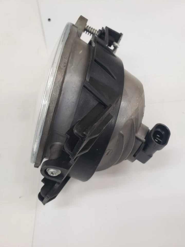 Luz antiniebla de repuesto del lado del conductor EagleEye HD568-U000L para Honda Pilot 2099-2011 Foto 4 de 4