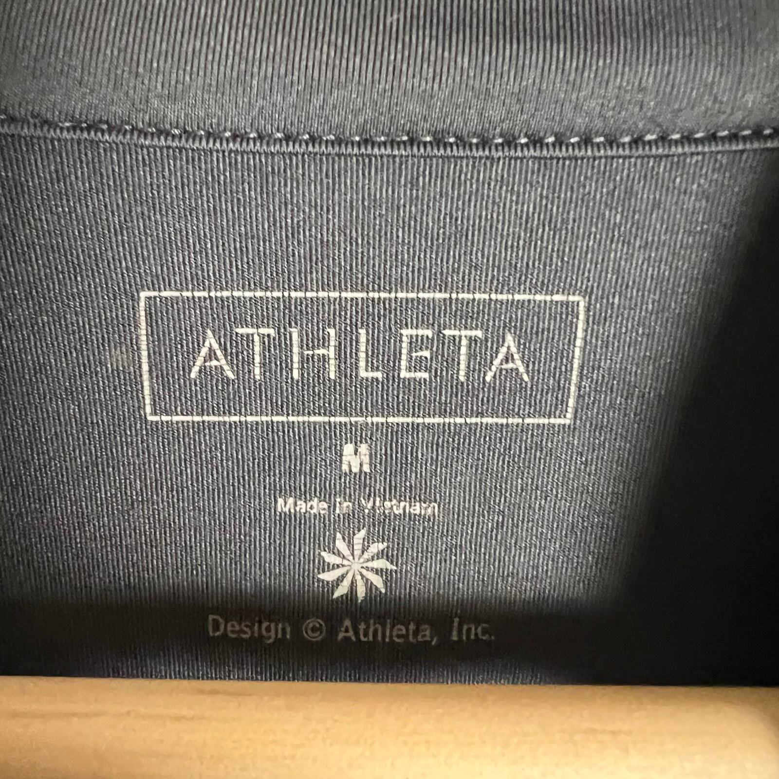 Athleta Interpid Sun Shield Gray Long Sleeve Quar… - image 8