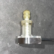 SINGLE CIRCUIT BRASS FINISH ROTARY CANOPY LAMP SWITCH 5/8 SHANK NEW OLD STOCK