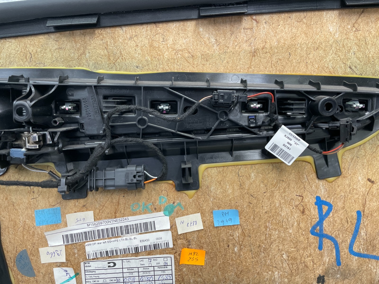 14-17 Maserati Quattroporte GTS Rear Left Interior Door Cover Panel 1574 OEM