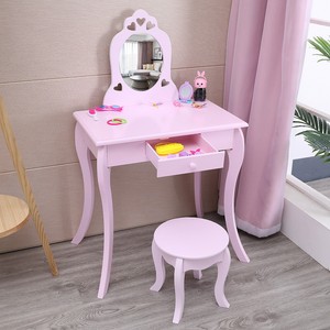 girl makeup table
