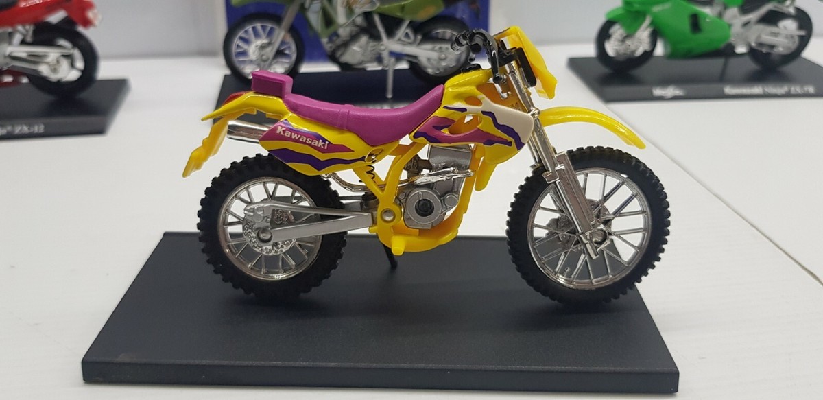 Kawasaki Ninja ZX-12 KLX 250SR Maisto Motorbike 1:18 diecast model