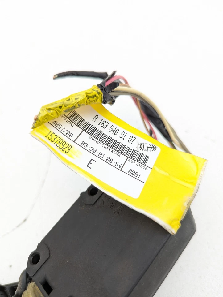 98-05 Mercedes W163 ML500 ML350 Trunk Lid Tailgate Lock Handle 1637400293 OEM - Image 2 of 3