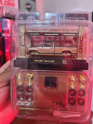 2024 M2 MACHINES 1988 GMC SIERRA 1500 TRUCK MODEL KIT R71 24-25 GOLD CHASE 1/750