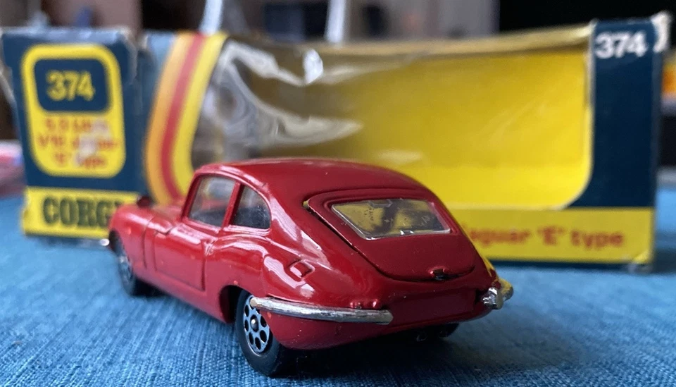 CORGI TOYS  #374 JAGUAR TYPE E SCALE 1/43 - Photo 4/4
