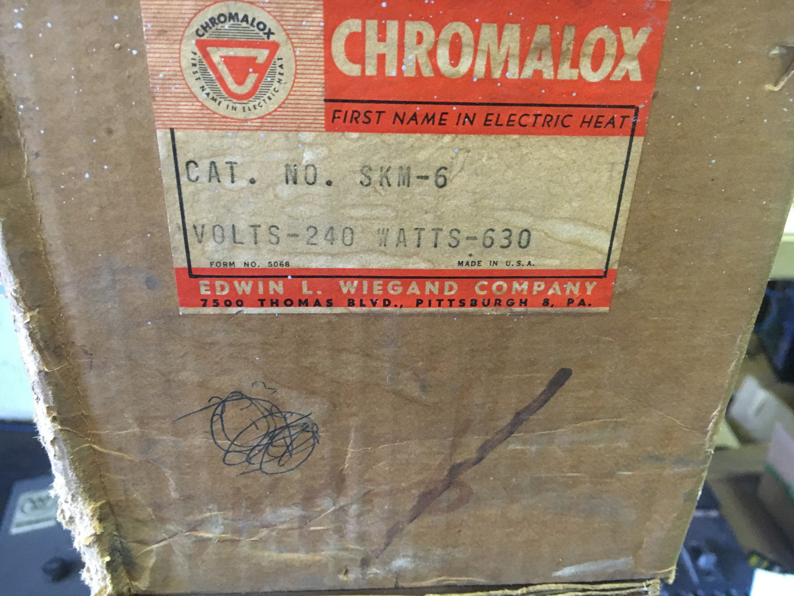 CHROMALOX SKM-6 NEW OLD STOCK 240V 630 WATT HEATER SEE PICTURES SHELF C6