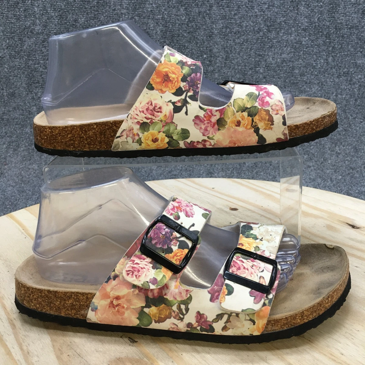 Mudd slip sales on sandals