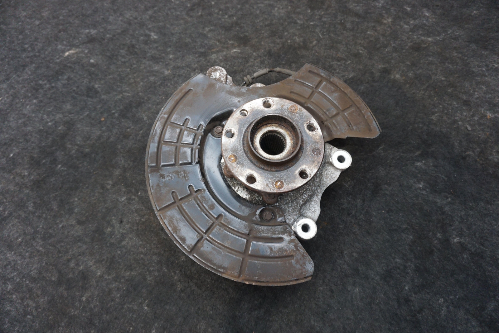 Rear Left Spindle Knuckle Hub Bearing 670035980 Maserati Quattroporte S M156 17+