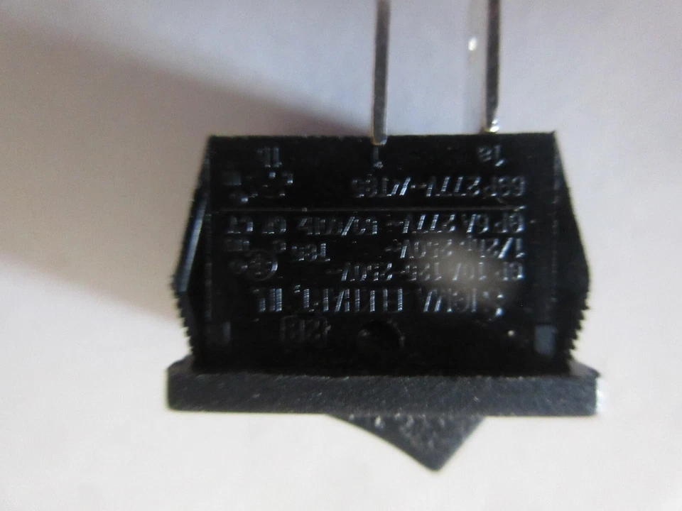 西格玛GP 10安培125-250伏,2针摇杆开关(10件) — 第 4/4 张图片