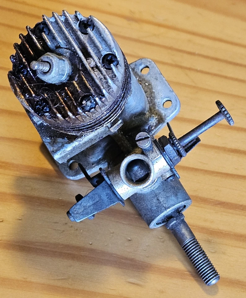 FOX 35? C/L RC SEIZED ENGINE AS IS GS18 - Image 3 of 4