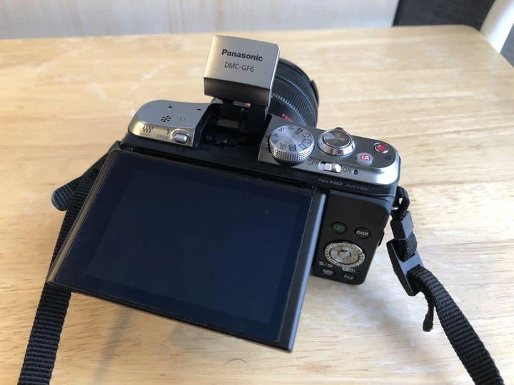 Panasonic DMC-GF6 Digital Camera + LUMIX Lens 14-42mm