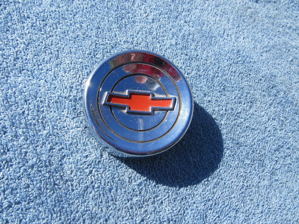 Tapa bocina suburbana camioneta Chevrolet 1960-1961-1962-1963-1964-1965-1966 Foto 2 de 3