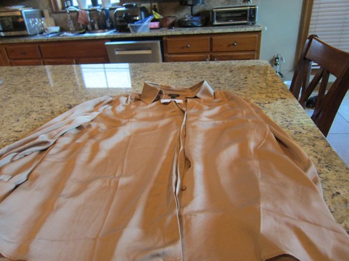 Ann Taylor Hidden button blouse Size XL NWT - Picture 3 of 3