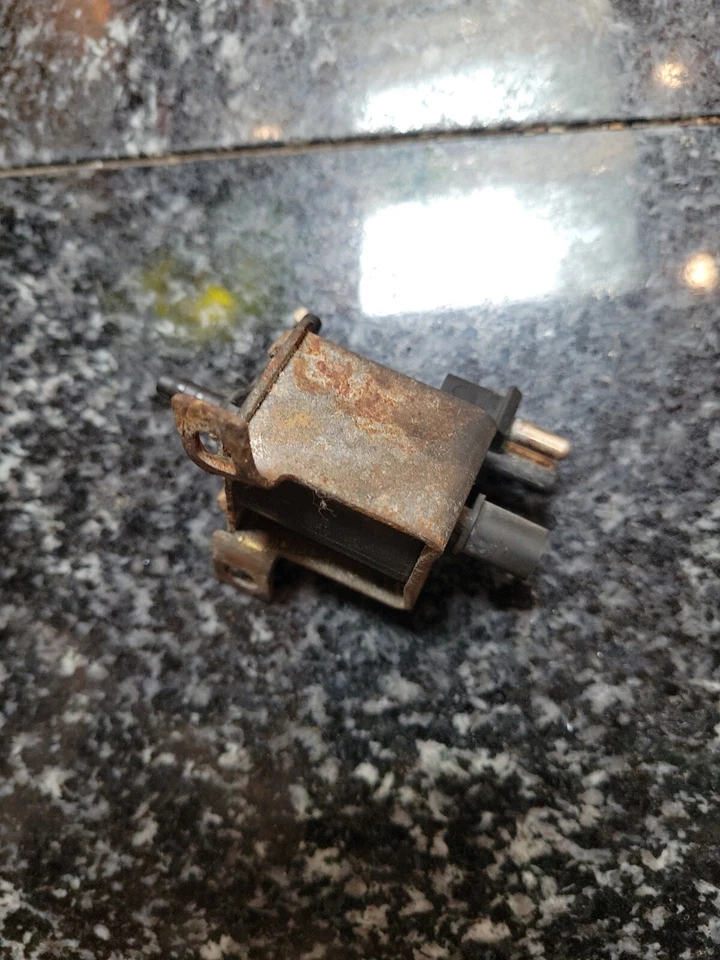 Interruptor de vacío Mercedes 380SL sobre válvula 0015407097 OEM probado bueno R107 Foto 4 de 4