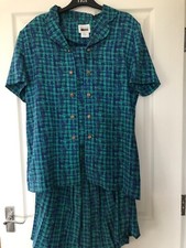 L88......ladies Light Weight Suit Size 14