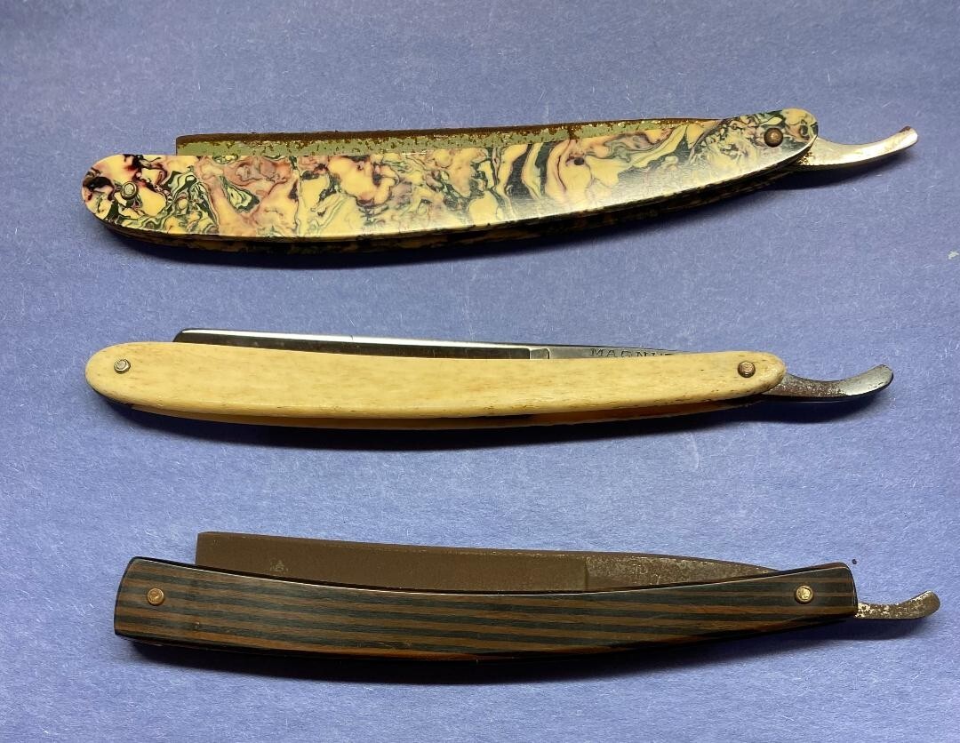 VINTAGE STRAIGHT RAZORS (EHG SHEFFIELD/LIGHT WERK/ROYAL BLUE) LOT OF 3