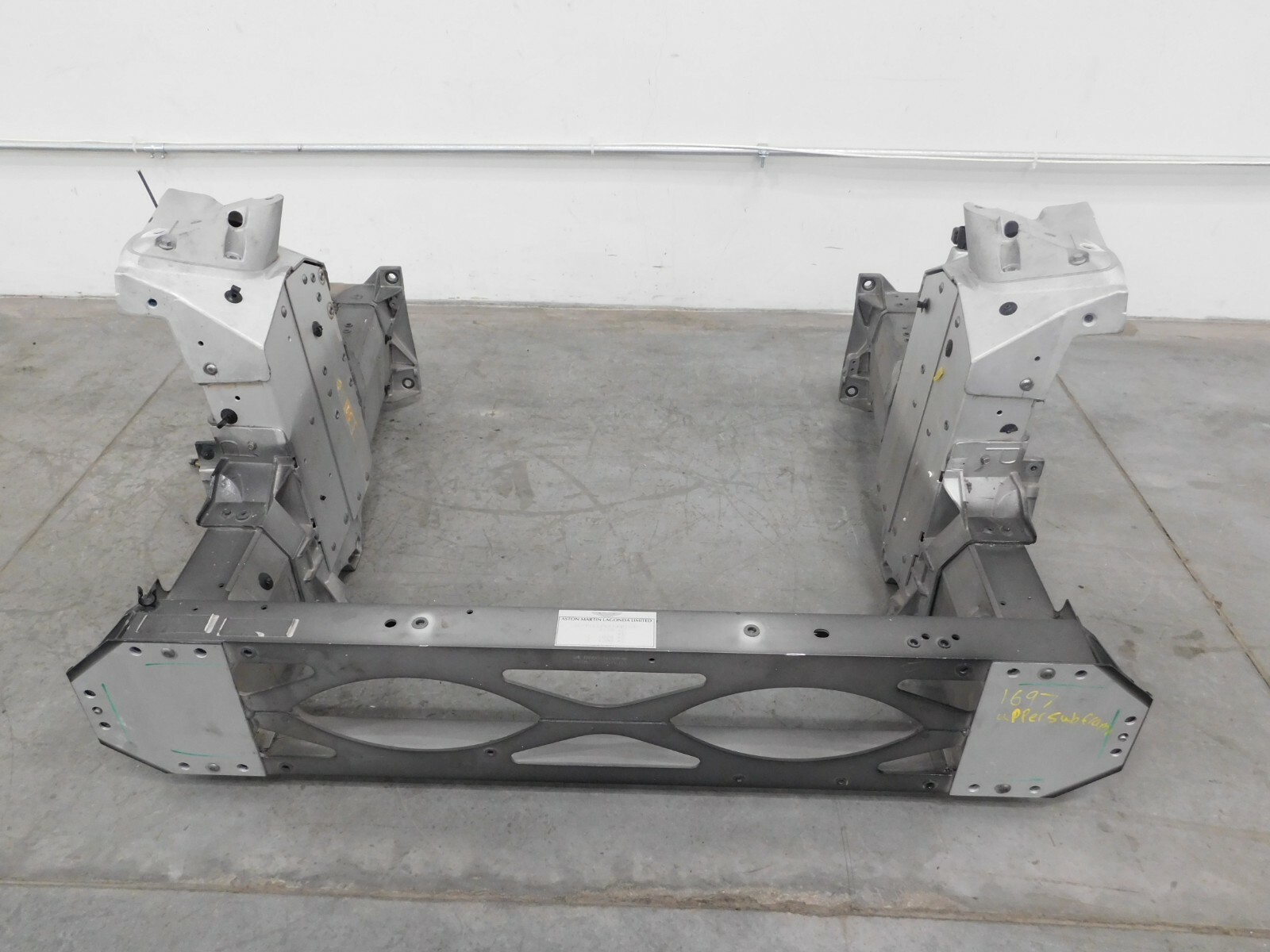 2014 12 - 18 Aston Martin V12 Vanquish Front Structure #1697 Z8