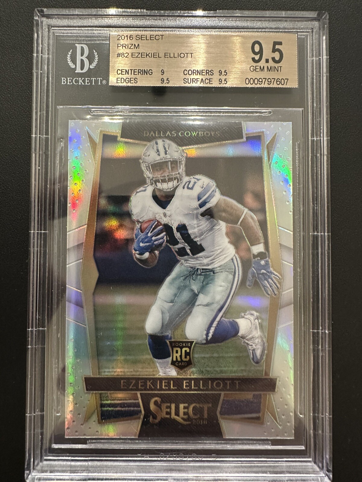 2016 Select #82 Holo Silver Prizm Ezekiel Elliott Rookie RC BGS 9.5 Gem Mint!!!