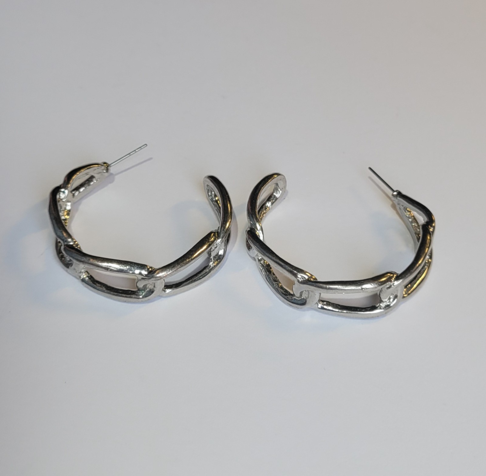 Vintage Silver Plated Interlocking Chain Link Lar… - image 2