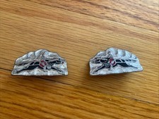 Ww2 U.S. Military 1st Tank Company Crest DI DUI Pin Back Insignia Matching Set.