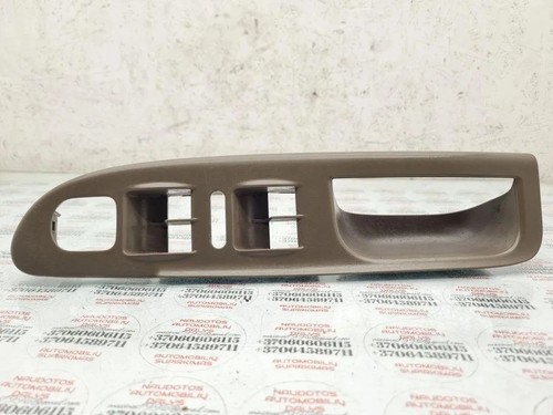 VW PASSAT B7 ALLTRACK 365 Türverkleidung vorne links 3C1867171 2.00 31444845