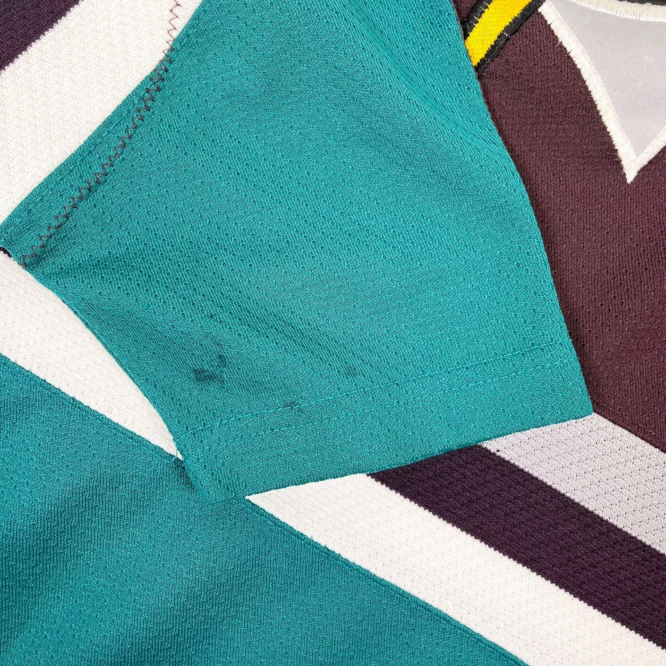 Camiseta deportiva de hockey vintage de los 90 Mighty Ducks Starter juvenil talla L/XL NHL púrpura Foto 4 de 4