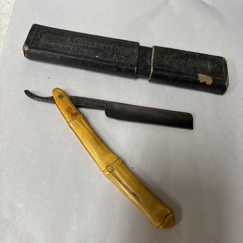 VINTAGE BRADFORD AND SONS STRAIGHT  RAZOR