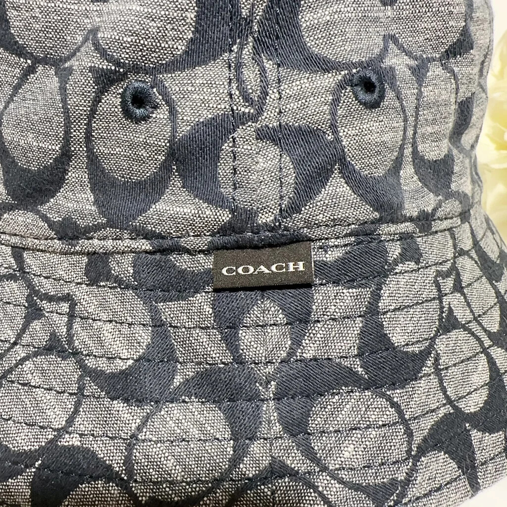 NWT COACH SIGNATURE CHAMBRAY BUCKET HAT CI497 M/L | eBay display picture 1