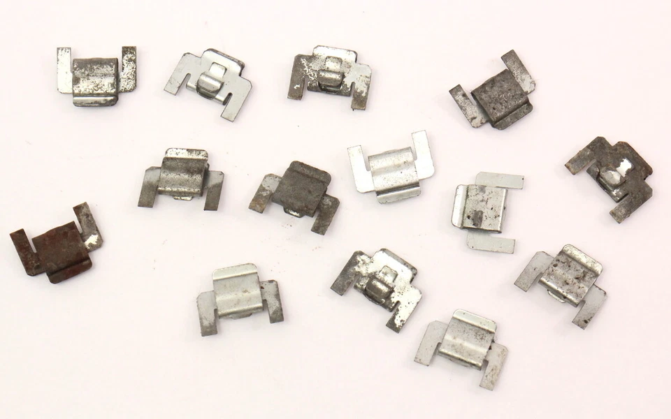 14 clips rascadores de ventana 75-93 VW Rabbit y convertible descapotable MK1 Vanagon Foto 3 de 3