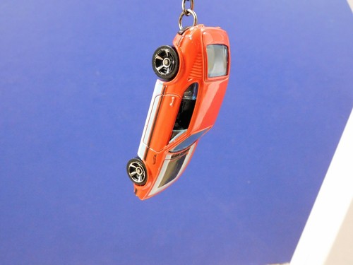 Volkswagen SP2 Diecast Keychain Ornament - Picture 2 of 5