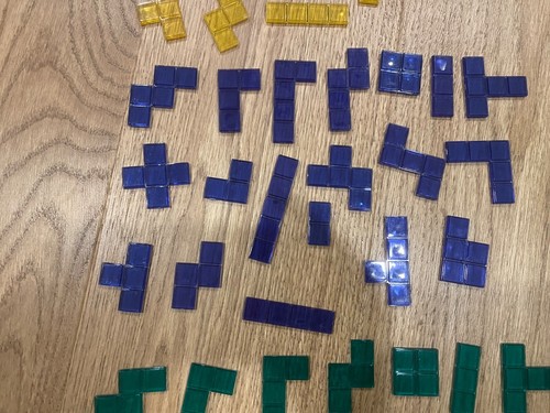 Blokus incomplete set ( 13 MISSING GAME PIECES, SEE PICTURES ) - Picture 5 of 7