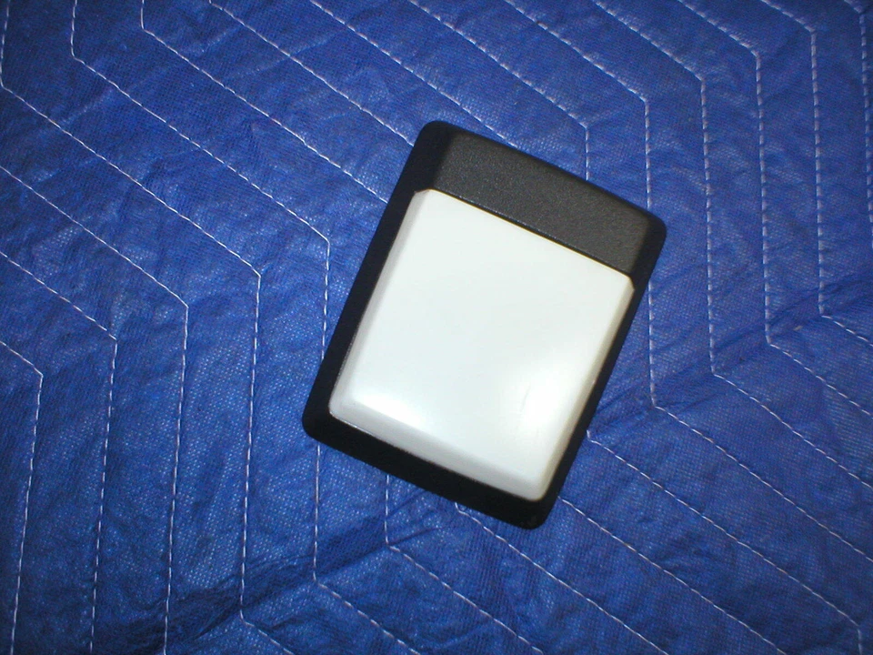 1982-92 CAMARO IROC Z28 FIREBIRD TRANS AM GTA DOME LIGHT + LENSE GM ORIGINAL OEM - Image 4 of 4