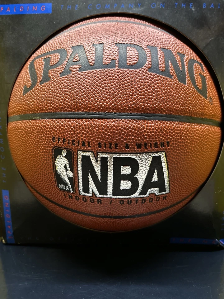 Balón Spalding NBA autografiado firmado por Nate “Tiny” Archibald Foto 4 de 4