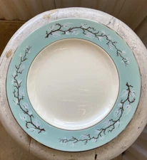 Homer Laughlin Shanghai Cottonwood CV116 Eggshell Cavalier