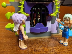 LEGO Elves Ragana's Magic Shadow Castle 41180 Complete minus box .