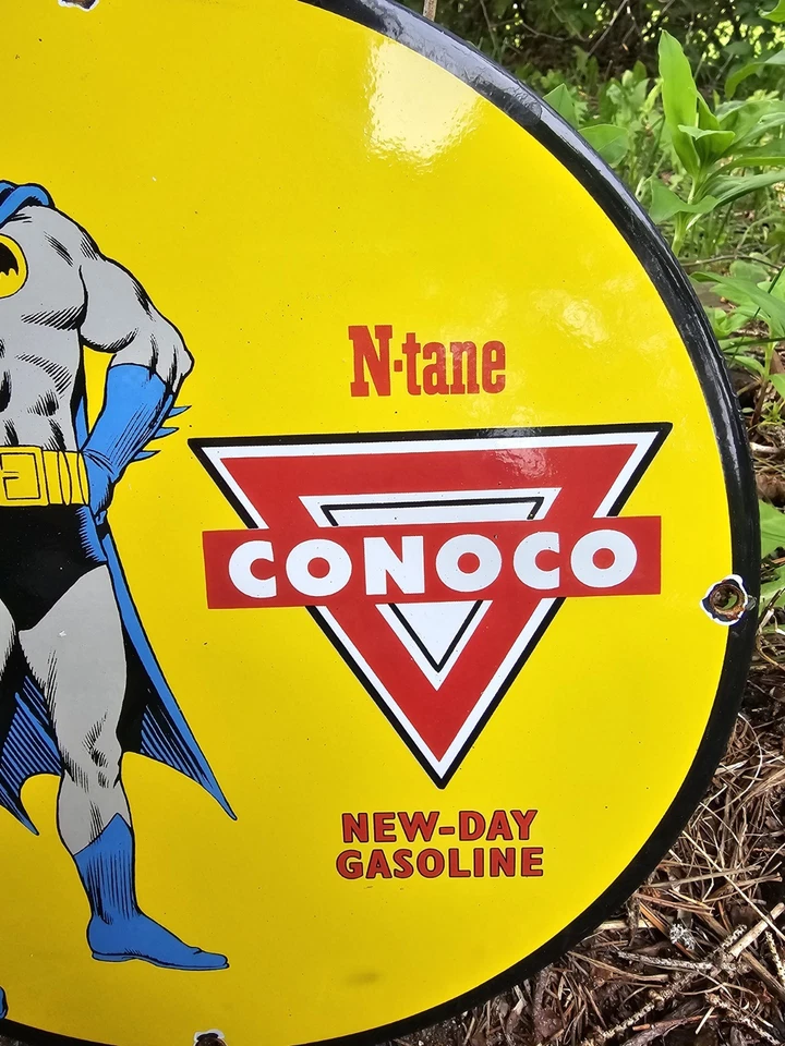 Винтажный фарфоровый знак Conoco Gasoline — знак Batman DC Comics Gas Pump - Изображение 3 из 4