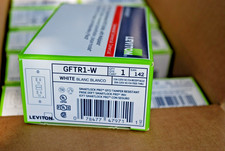 Lot Of Five 5 Leviton GFTR1-W 15A 20A FEED THRU GFCI Outlet White W/Plate