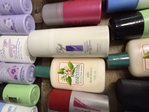 Vintage Avon Products Various Lines Years Shampoos Lotion Gel Fragrances Lot 10 - Picture 6 of 19