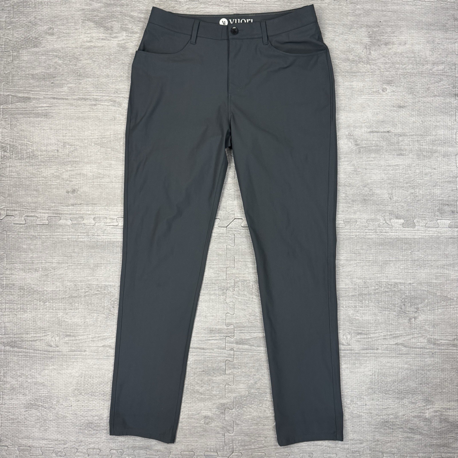 Vuori Meta Pant Athletic Slim Fit Men’s 32x32 GRAY 5 Pockets V430 Preppy Stretch