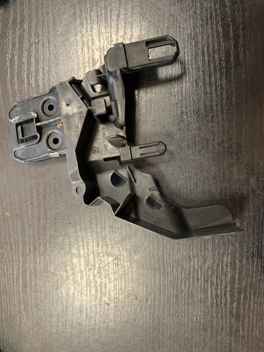 Mercedes-Benz C W205 2016 Halterung Türgriff vorne A2057230414 GSD41695