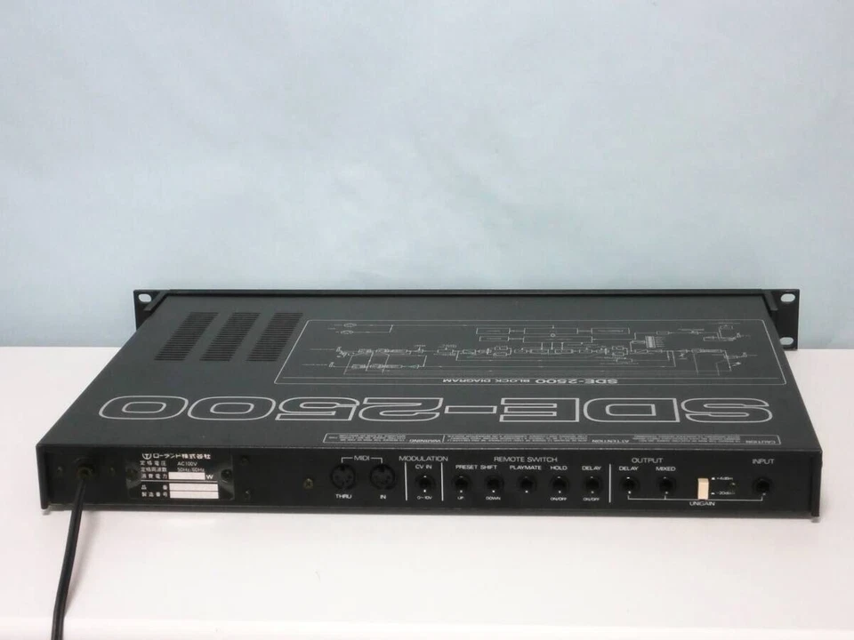 Roland SDE-2500 MIDI Digital Delay Effect Signal Processor - Image 2 of 2