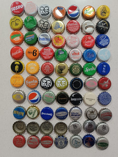 70 CHAPAS BEER CAPS KRONKORKEN NO CERVEZA REFRESCOS INTERNACIONAL TAPON CORONA