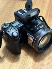 Nikon e8800 Coolpix Digital VR Camera (NO Battery Charger)