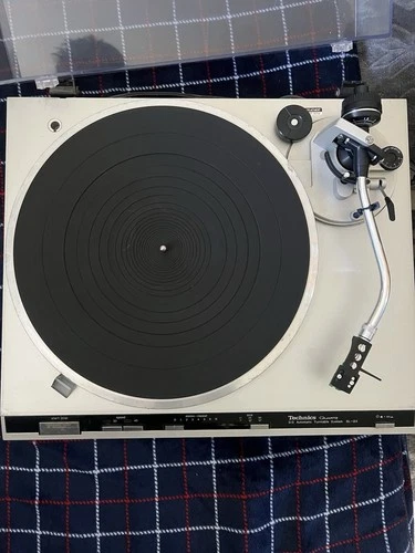 Technics Quartz D.D Automatic Turntable System SL-Q3 Made in Japan