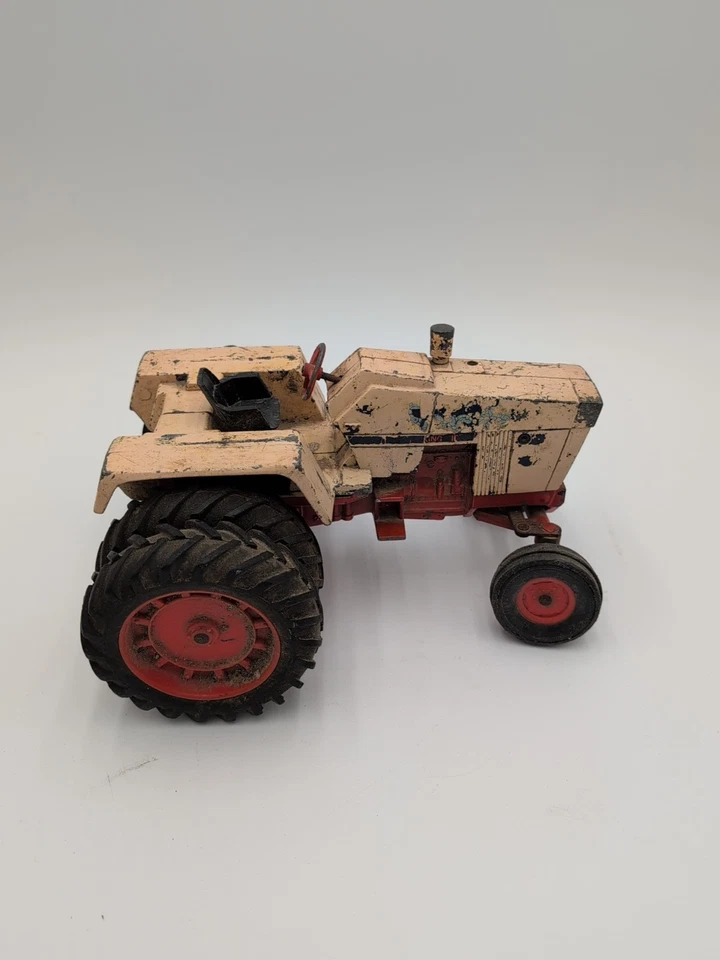 1/16 Ertl Farm Toy  Case Agri King 1070 Tractor  - Image 3 of 4