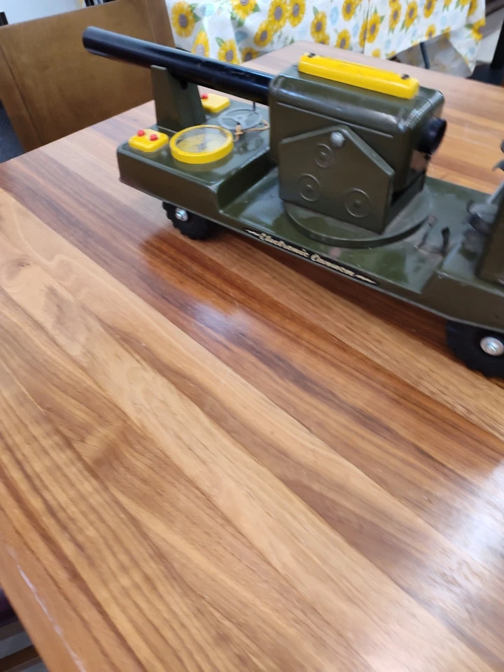 Vintage 1950's Era Nylint Electronic Cannon N-2400 Battery Operated Launcher - Image 2 of 4