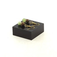 Steine Und Mineralien. Ohrringe 2 Perlen Prehnit Aus Afrika + Holz 8 Mm